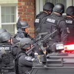 Karena Laporan Palsu, Seorang Pro Player digerebek Saat Sedang Live Streaming Pro Player digerebek Saat Sedang Live Streaming